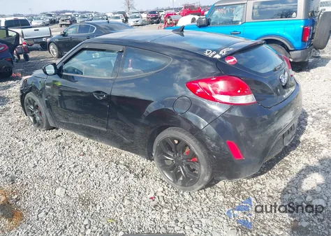 2012 Hyundai Veloster Base W/Red/Black z USA, uszkodzony, nr VIN KMHTC6AD6CU066117
